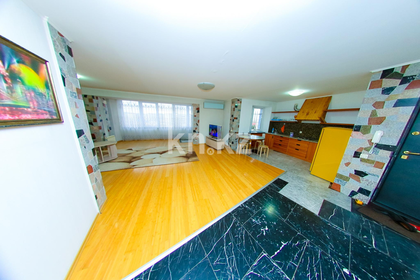 Аренда 2-комнатной квартиры посуточно, 70 м², ул. Крылова, дом  66 в Усть-Каменогорске - фото 2