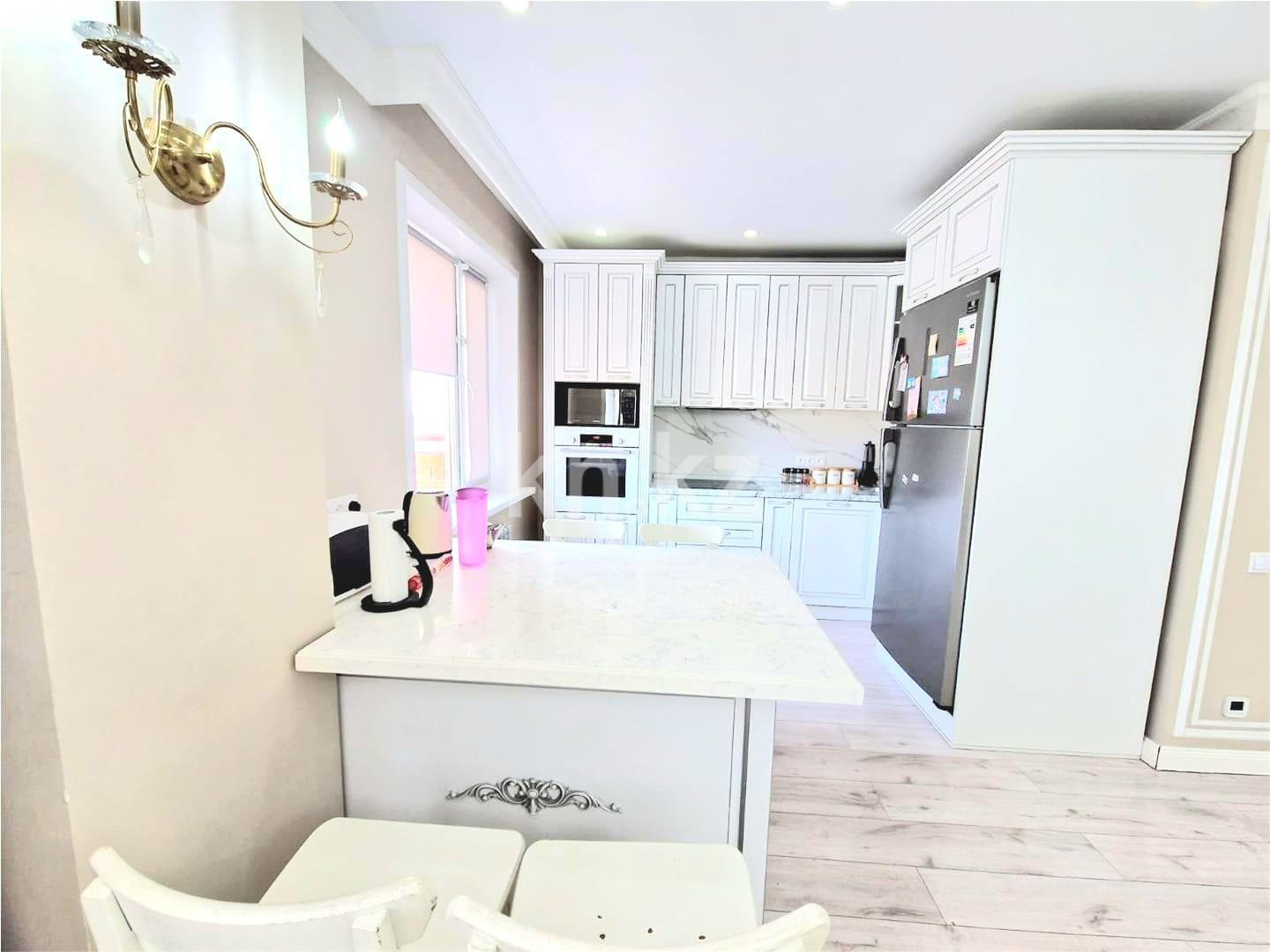 Продажа 3-комнатной квартиры, 107 м², пр. Шахтеров в Караганде - фото 6