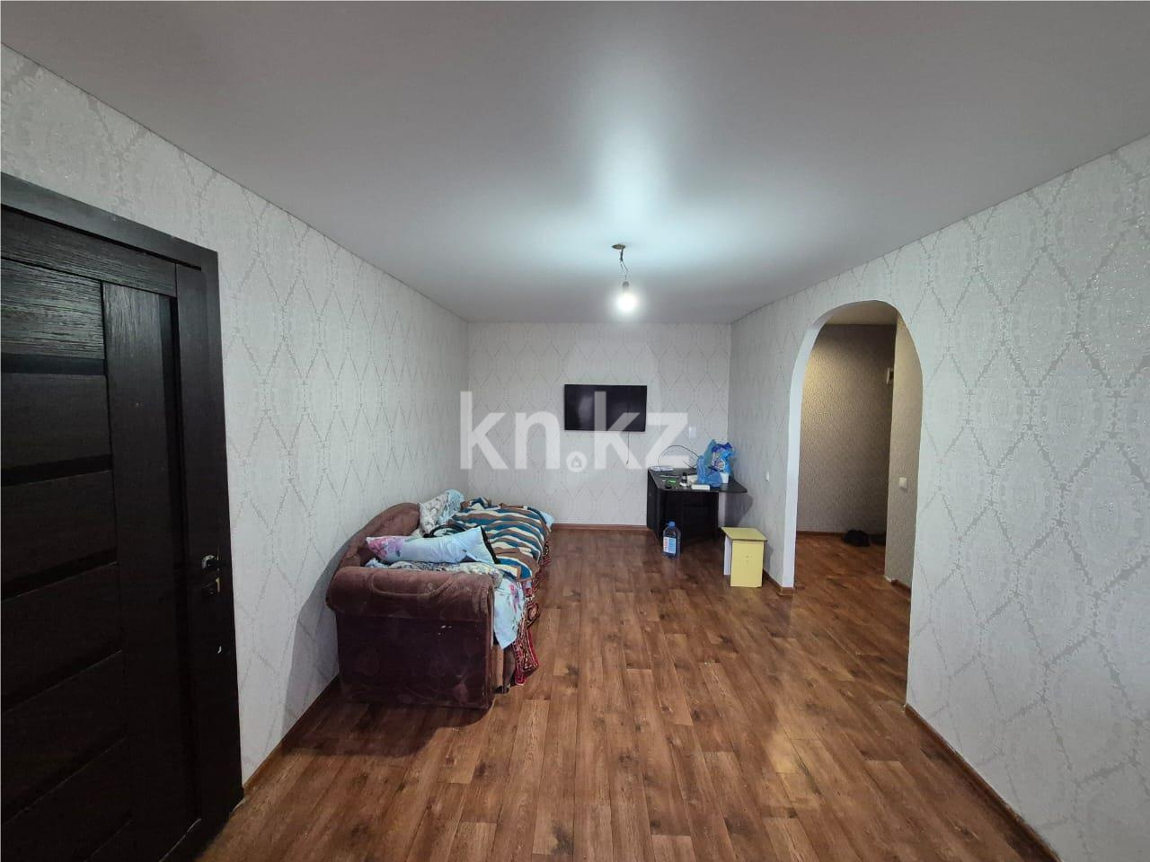 Продажа 2-комнатной квартиры, 47 м², мкр-н 15 - Продажа  двухкомнатных квартир в Караганде фото 2 из 9