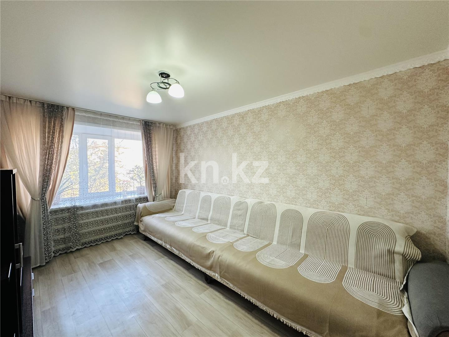 Продажа 2-комнатной квартиры, 42 м², ул. Карла Маркса, дом  16 - Продажа квартир в Шахтинске фото 1 из 7