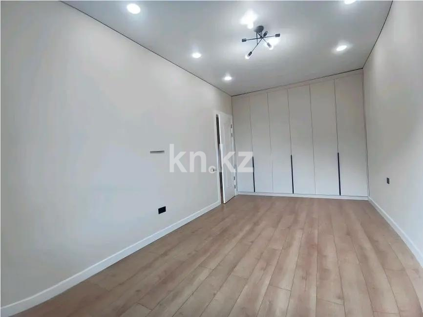 Продажа 3-комнатной квартиры, 62 м², ул. Орынбор, дом  13 в Астане - фото 2