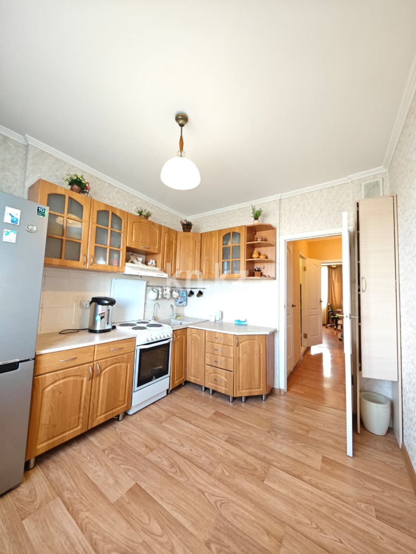 Продажа 4-комнатной квартиры, 75 м², пр. Шахтеров, дом  7 - Продажа квартир в Караганде с фото фото 14 из 20