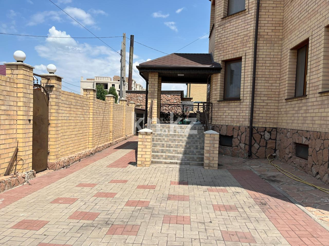 Продажа 8-комнатного дома, 306 м², мкр. Городской аэропорт - Продажа домов, коттеджей в Казахстане фото 27 из 27