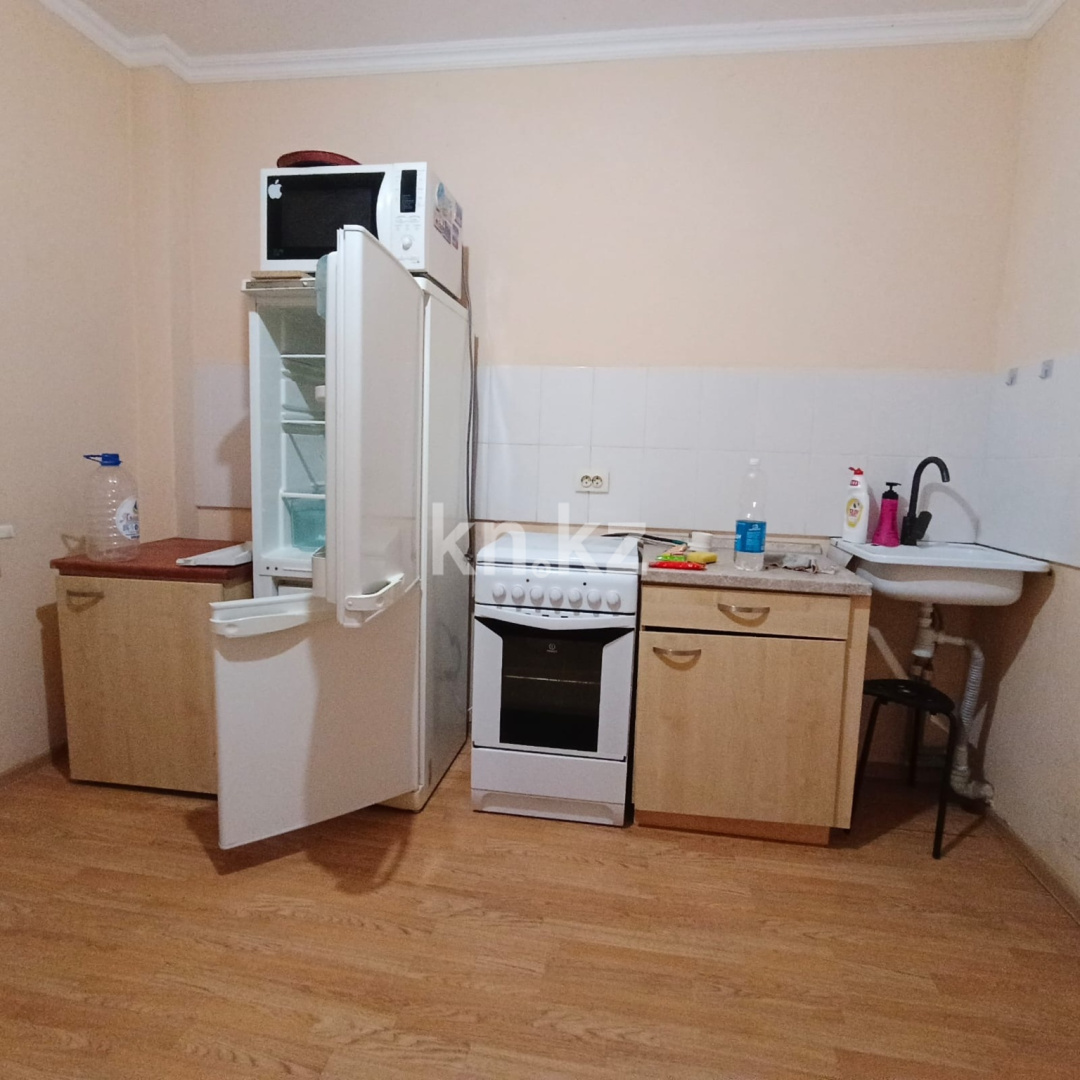 Аренда 1-комнатной квартиры, 40 м² в Астане