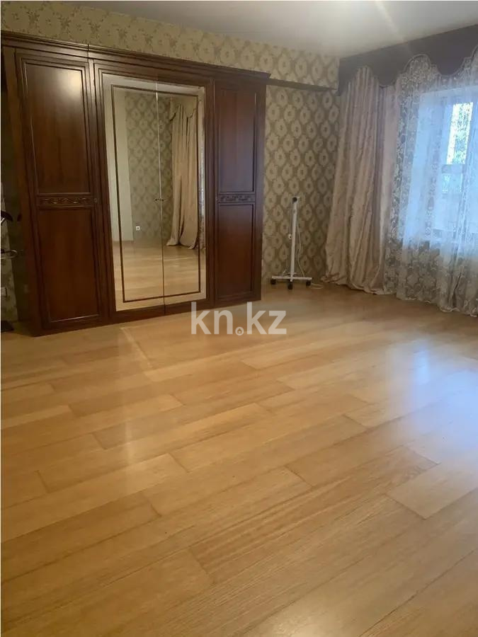 Продажа 4-комнатной квартиры, 217 м² в Алматы - фото 2