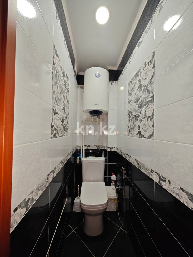 Продажа 4-комнатной квартиры, 78 м², пр. Республики, дом  4 - Продажа квартир в Караганде с фото фото 16 из 21