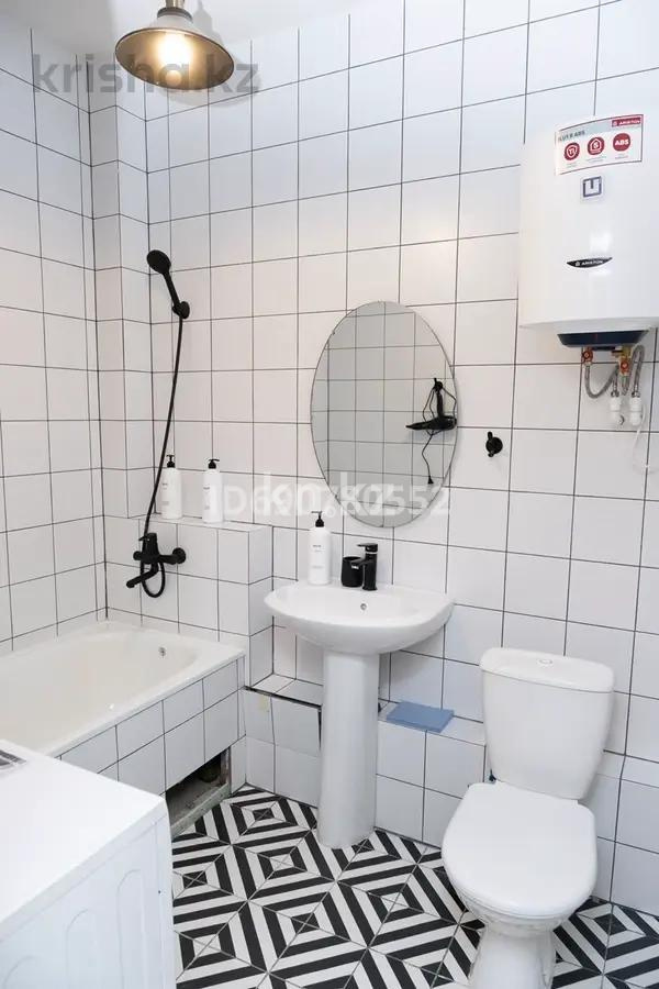 Продажа 1-комнатной квартиры, 42 м², ул. Абая, дом  7 - Продажа  однокомнатных квартир в Караганде фото 3 из 3