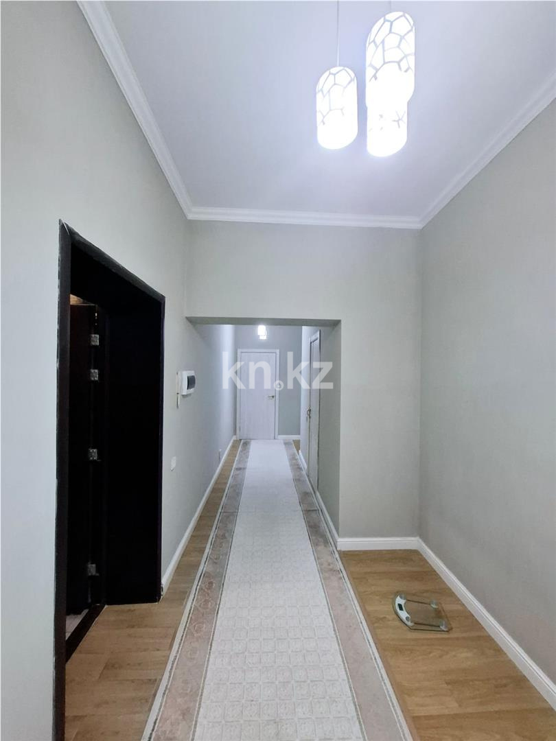 Продажа 3-комнатной квартиры, 104 м², ул. Нажимеденова - Продажа квартир в Астане фото 1 из 13