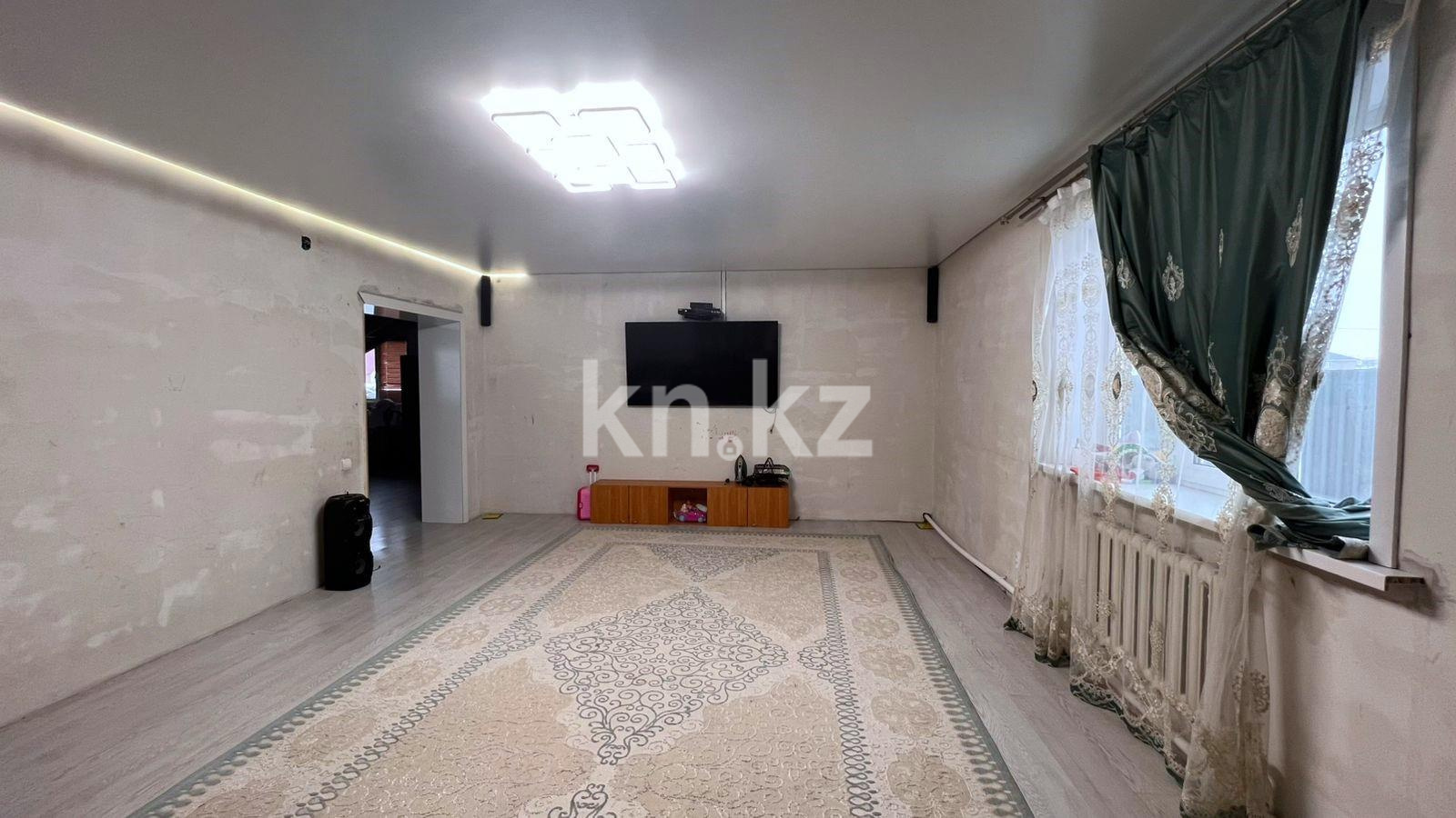 Продажа 5-комнатного дома, 227 м², мкр-н Отрадное - Продажа квартир в Темиртау фото 1 из 24