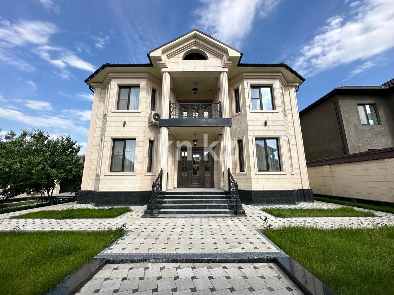 Продажа 5-комнатного дома, 327 м² в Шымкенте - фото 2