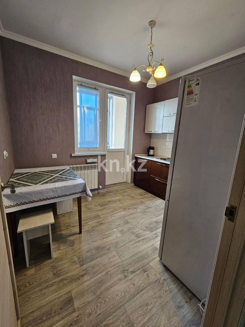 Аренда 1-комнатной квартиры, 38 м² в Астане