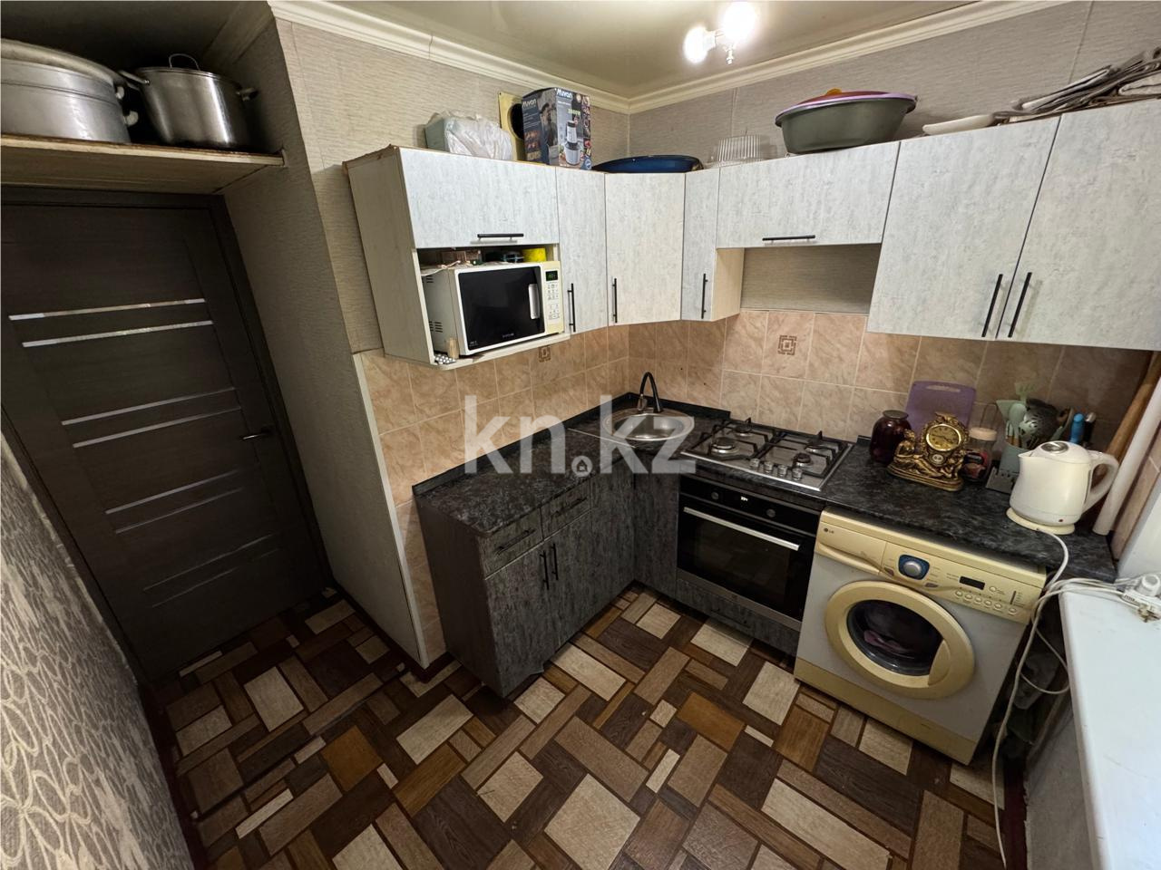 Продажа 3-комнатной квартиры, 62 м², 22 мкр. - Продажа квартир в Караганде фото 9 из 16