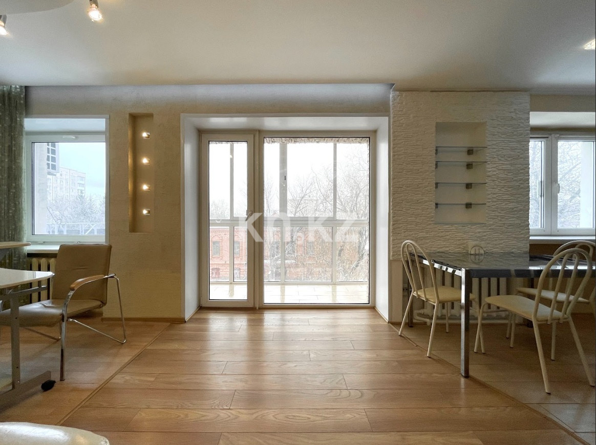 Аренда 2-комнатной квартиры посуточно, 1 м², ул. Конституции Казахстана, дом  29 - Аренда квартир посуточно в Петропавловске фото 3 из 17