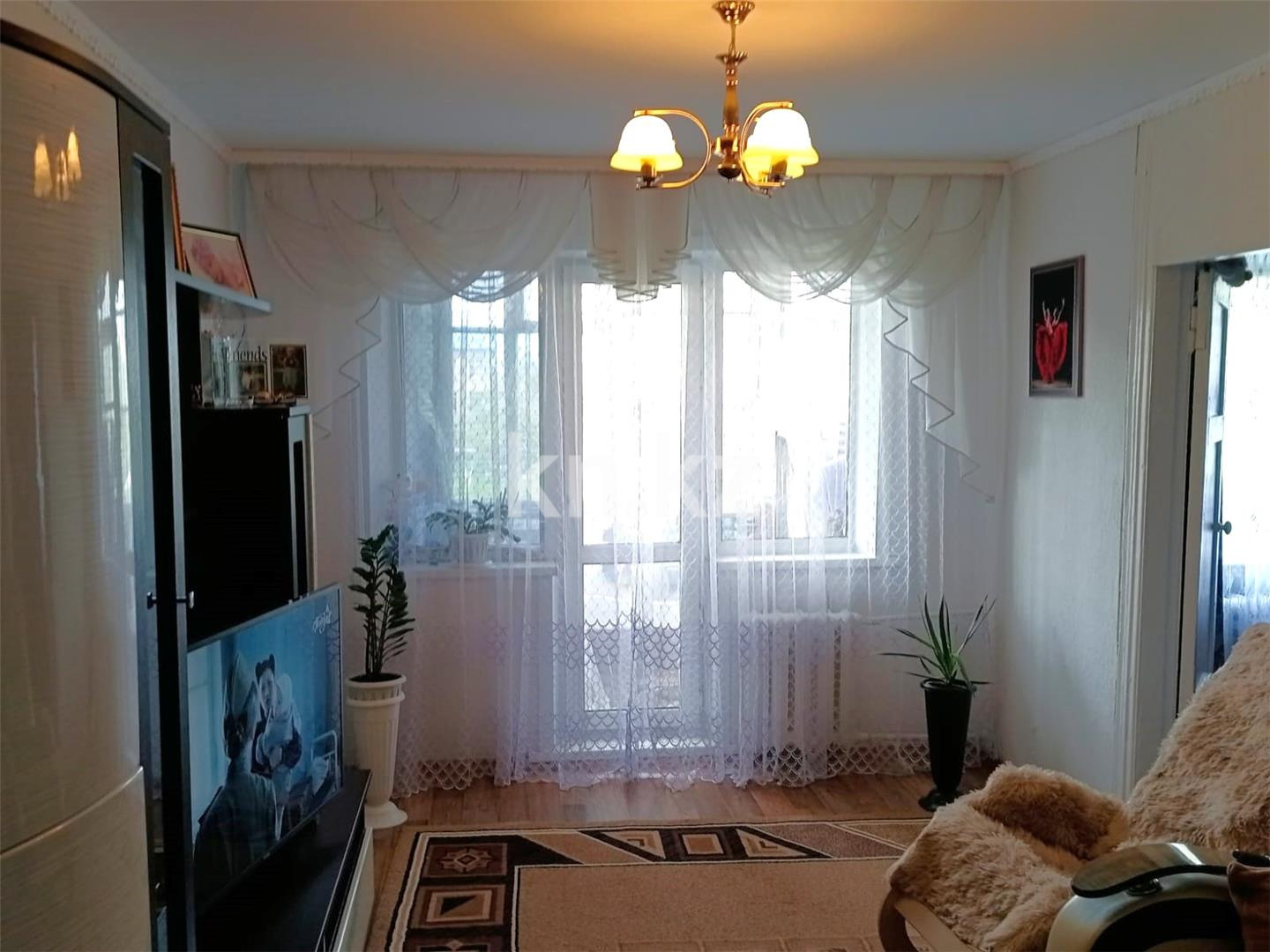 Продажа 3-комнатной квартиры, 57 м², ул. Шерубай батыра, дом  40 - Продажа  трехкомнатных квартир в Абае фото 1 из 9