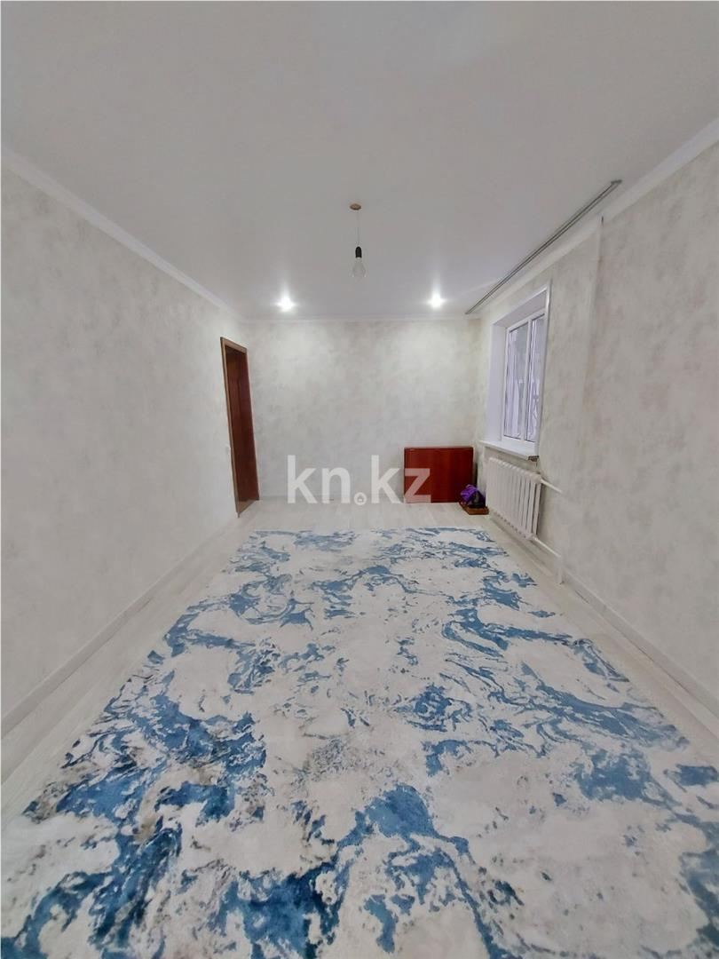 Продажа 2-комнатной квартиры, 54 м², 15 мкр., дом  37 в Караганде - фото 2