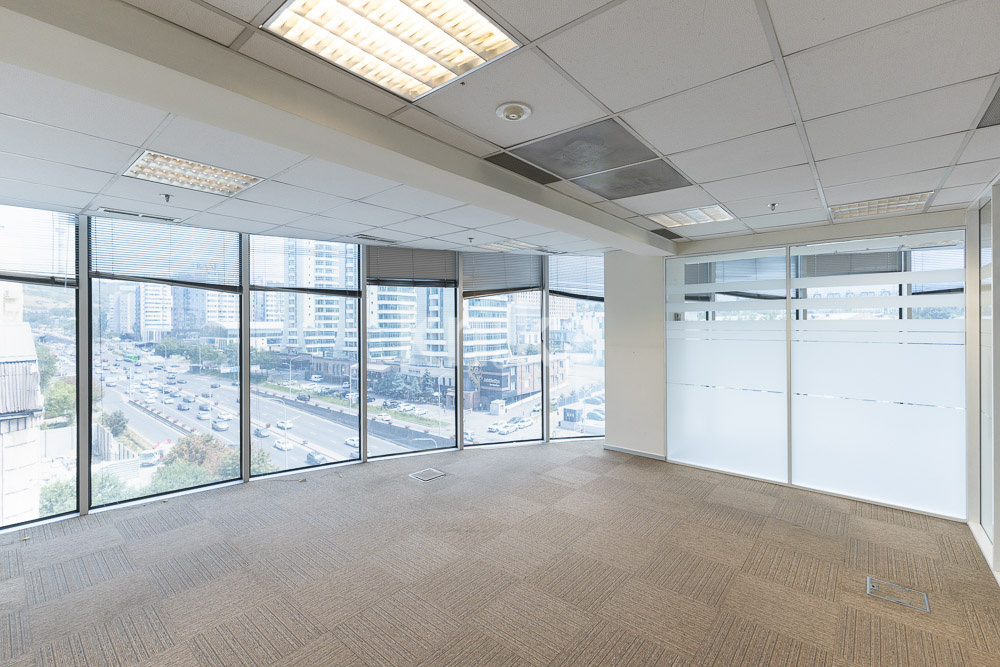 Аренда помещения - Аренда офисных и торговых помещений в Алматы в Медеуском р-не - страница 2 фото 10 из 15