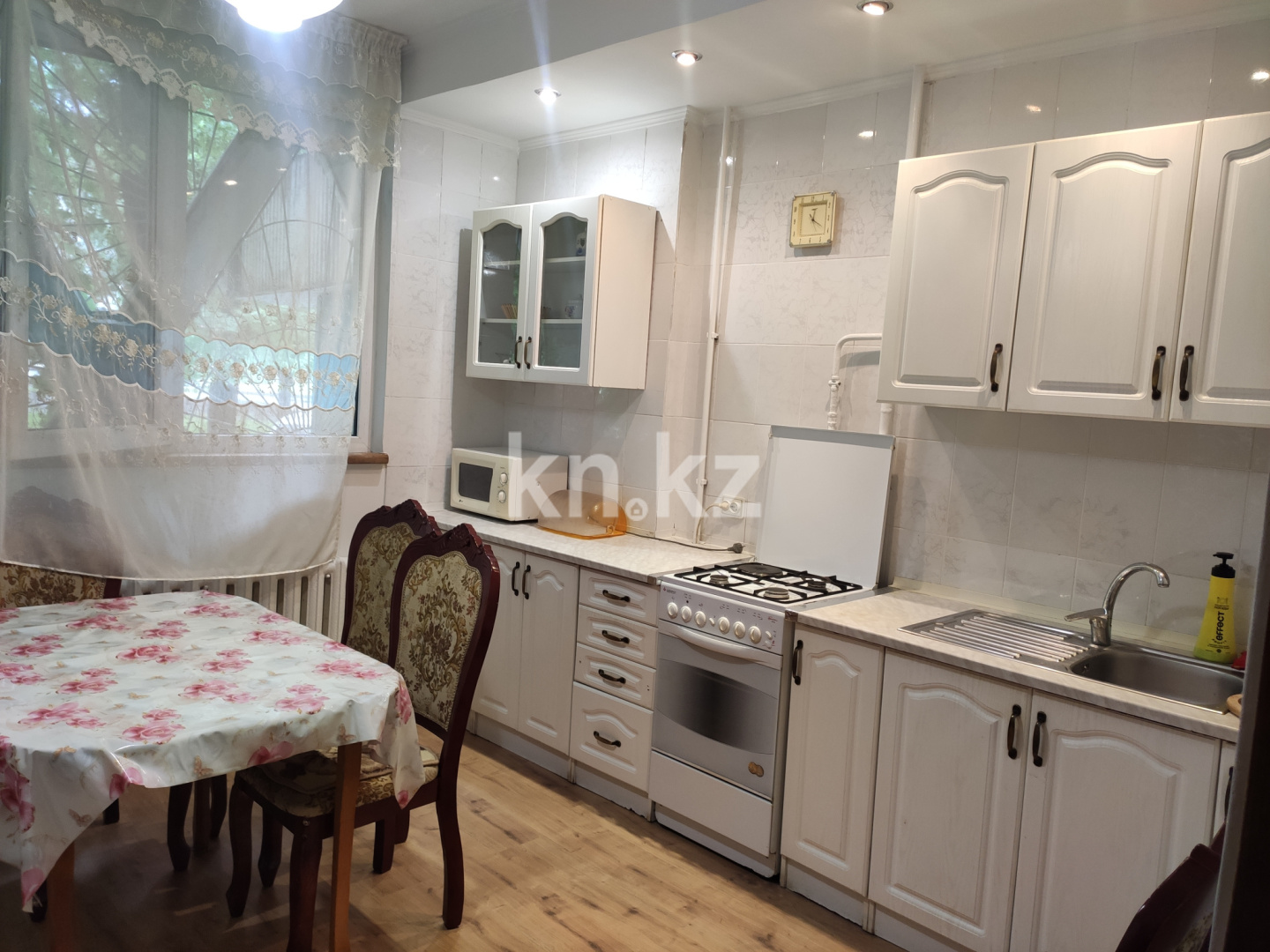 Аренда 3-комнатной квартиры, 75 м², мкр-н Орбита-1, дом  1 - ул. Навои - Аренда  трехкомнатных квартир помесячно в Алматы без посредников с фото фото 1 из 11