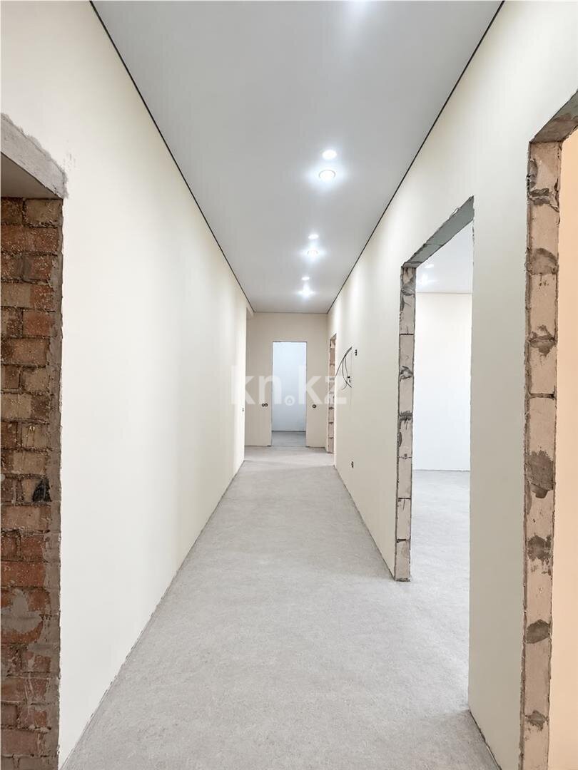 Продажа 3-комнатной квартиры, 90 м² в Караганде