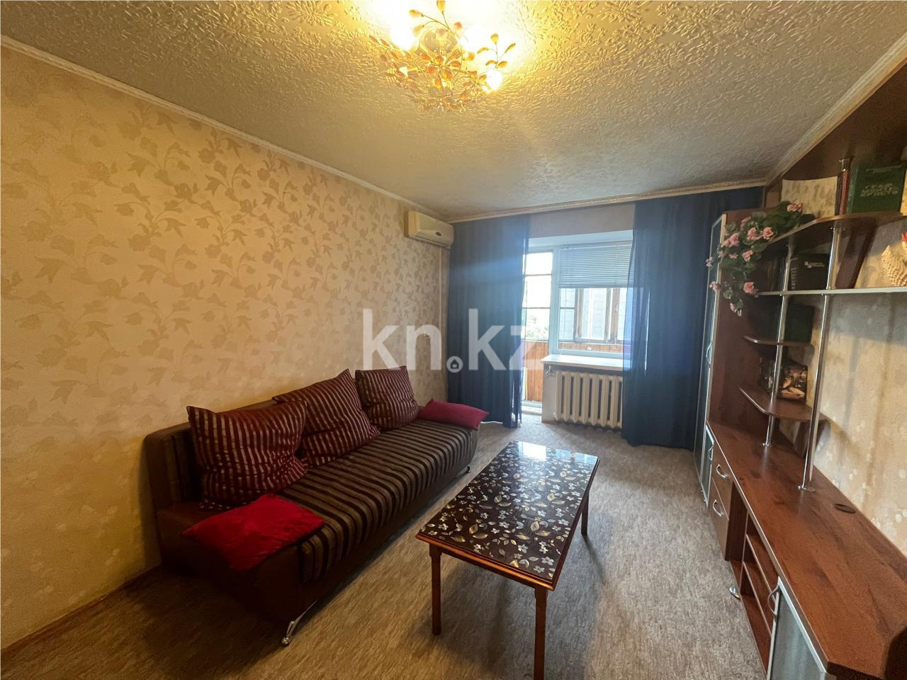 Продажа 3-комнатной квартиры, 53 м², пр. Бухар-жырау, дом  75 - Продажа квартир в Караганде фото 1 из 16