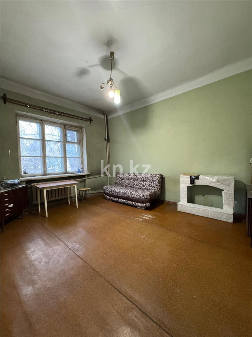 Продажа 3-комнатной квартиры, 74 м², ул. Жамбыла - Продажа  трехкомнатных квартир в Караганде фото 1 из 11