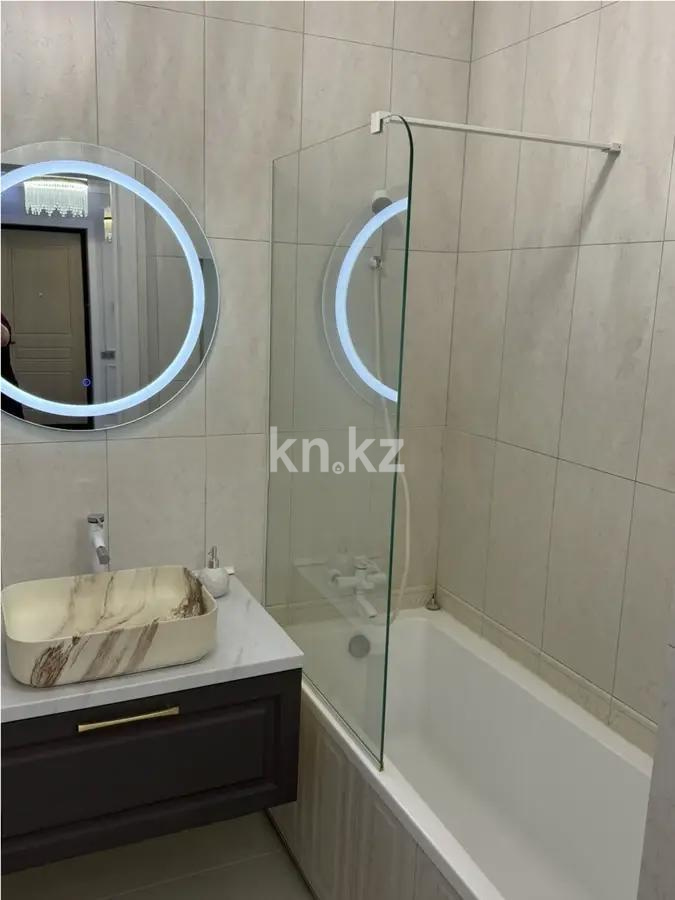 Продажа 4-комнатной квартиры, 128 м², ул. Туркестан, дом  28 в Астане - фото 5