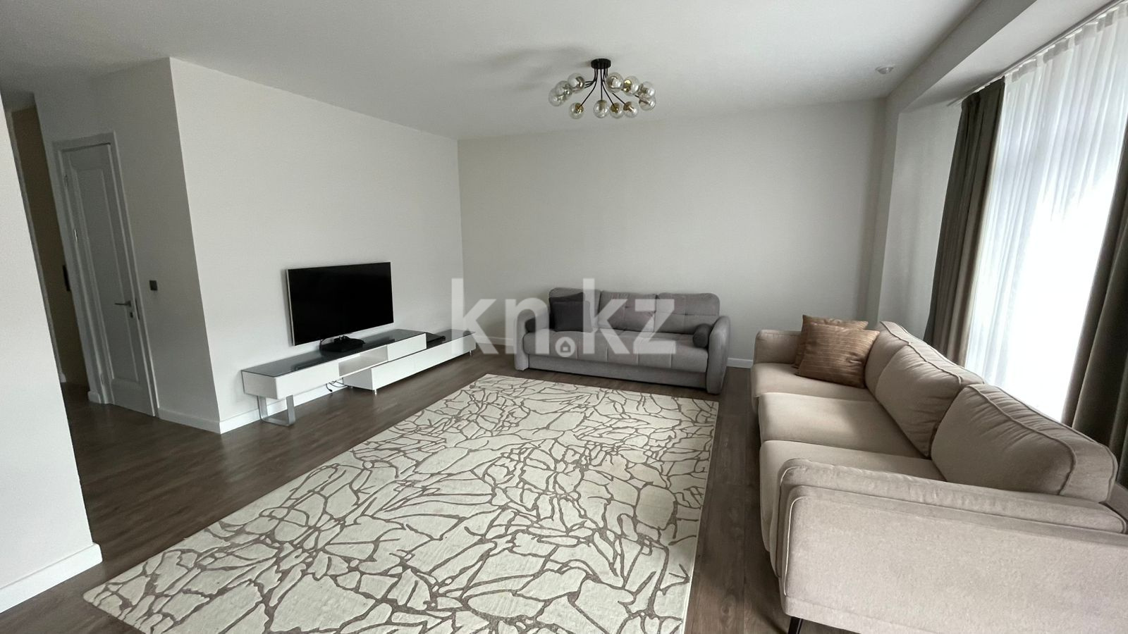 Продажа 4-комнатной квартиры, 130 м² в Астане