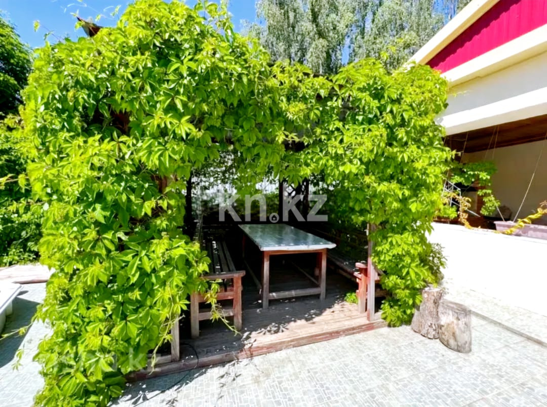 Продажа 7-комнатного дома, 379 м², мкр-н Самал-3 - Продажа домов, коттеджей в Уральске фото 18 из 28