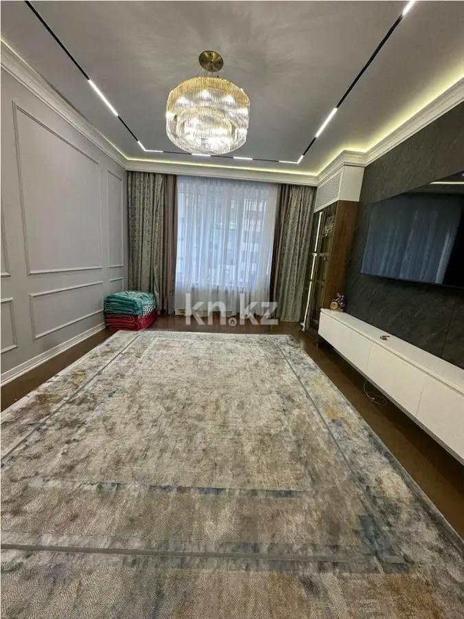 Продажа 3-комнатной квартиры, 105 м², ул. Жарокова, дом  218 - Продажа  трехкомнатных квартир в Алматы без посредников фото 1 из 9