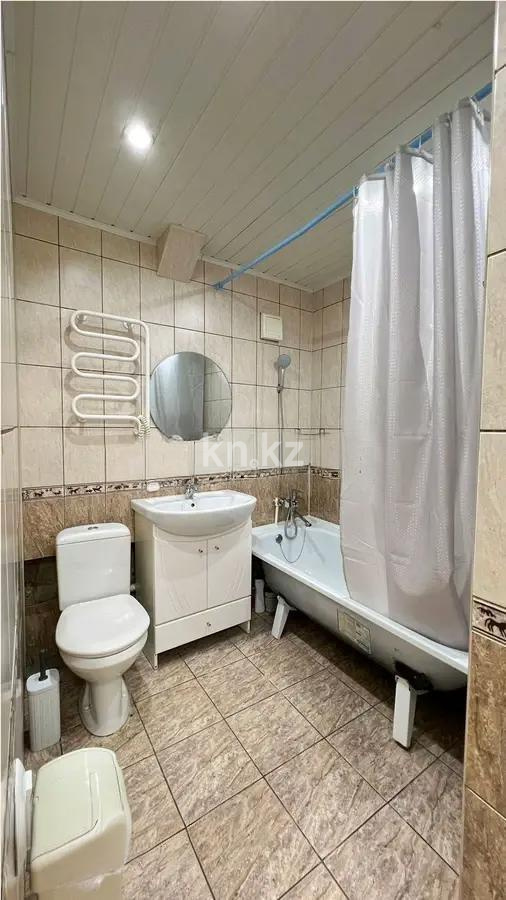 Продажа 3-комнатной квартиры, 61 м², пр. Сейфуллина, дом  3 в Караганде - фото 5