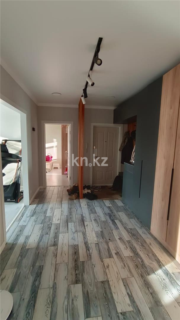 Продажа 3-комнатной квартиры, 84 м², ул. Сатыбалдина - Продажа  трехкомнатных квартир в Караганде фото 7 из 11