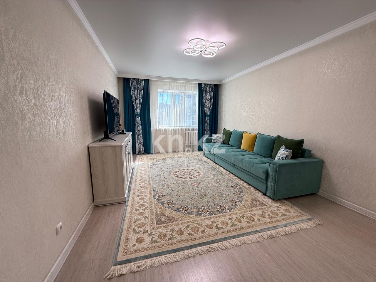 Продажа 2-комнатной квартиры, 72 м², ул. Сауран, дом  5 - Продажа квартир в Казахстане фото 1 из 8