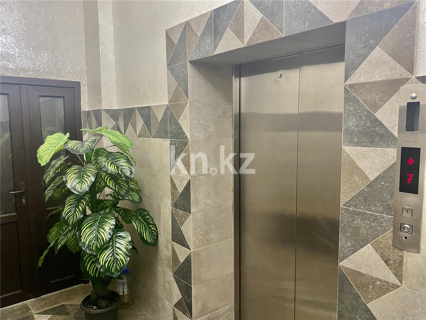 Продажа 1-комнатной квартиры, 55 м², ул. Сарыарка - Продажа  однокомнатных квартир в Караганде фото 17 из 18