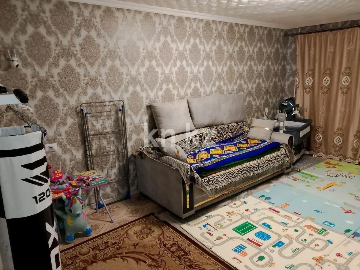 Продажа 2-комнатной квартиры, 44 м², 14-й мкр., дом  11 - Продажа квартир в Караганде фото 1 из 6