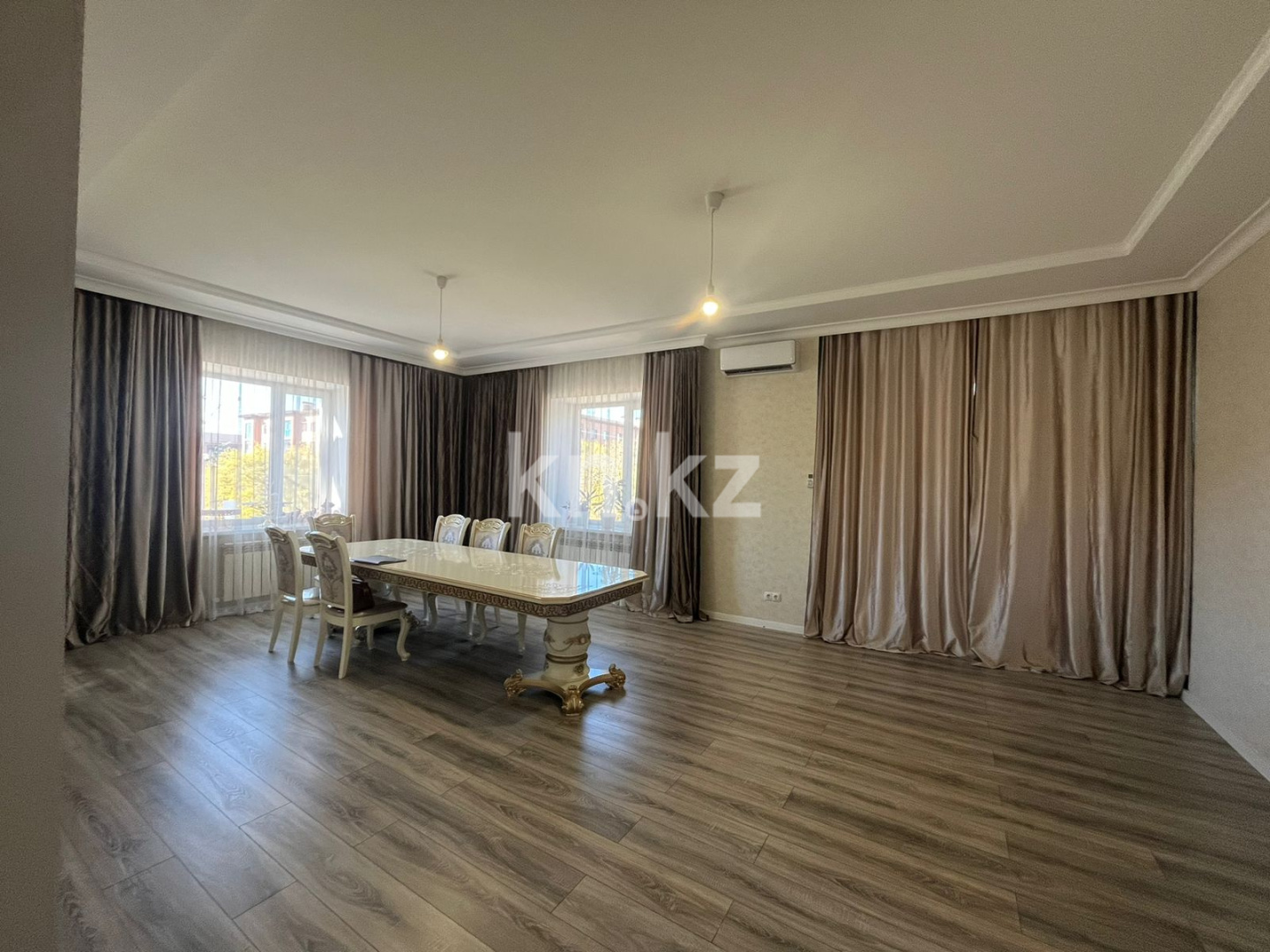 Продажа 4-комнатной квартиры, 185 м², мкр-н Степной-4 - Продажа  четырехкомнатных квартир в Караганде с фото фото 1 из 20