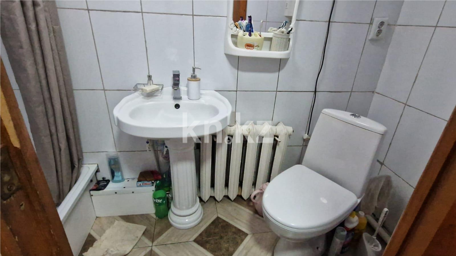 Продажа 4-комнатного дома, 64 м² - Недвижимость в Караганде - страница 2 фото 17 из 21