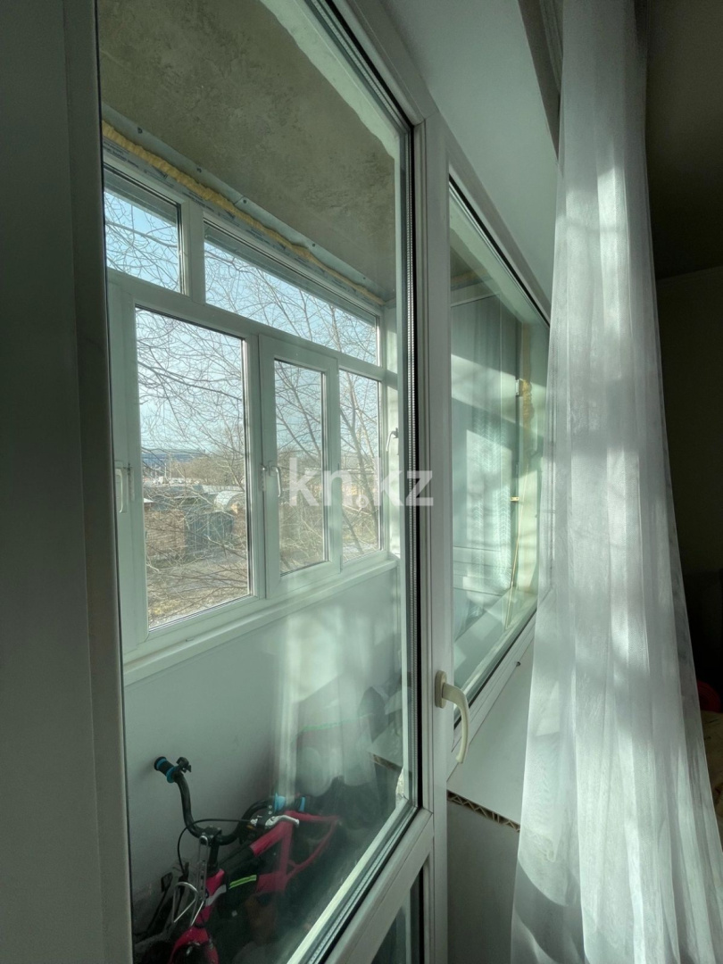 Продажа 4-комнатной квартиры, 76 м², ул. Дюсембекова, дом  37/2 - Продажа  четырехкомнатных квартир в Караганде с фото фото 4 из 9