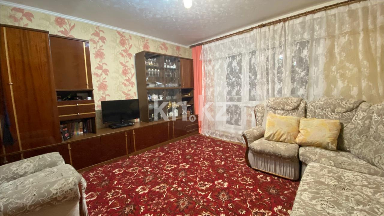 Продажа 3-комнатной квартиры, 63 м², мкр-н Гульдер-1 - Продажа квартир в Караганде фото 1 из 13