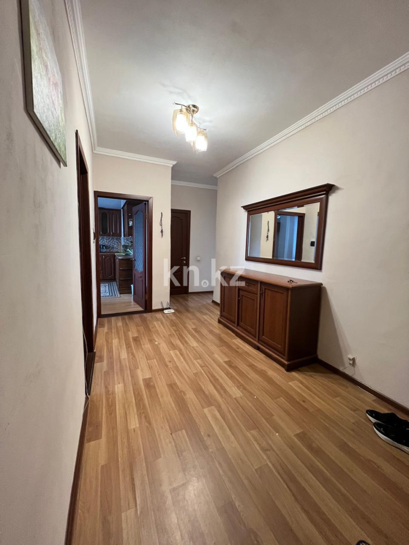 Продажа 3-комнатной квартиры, 86 м², пр. Шахтеров, дом  74 в Караганде - фото 3