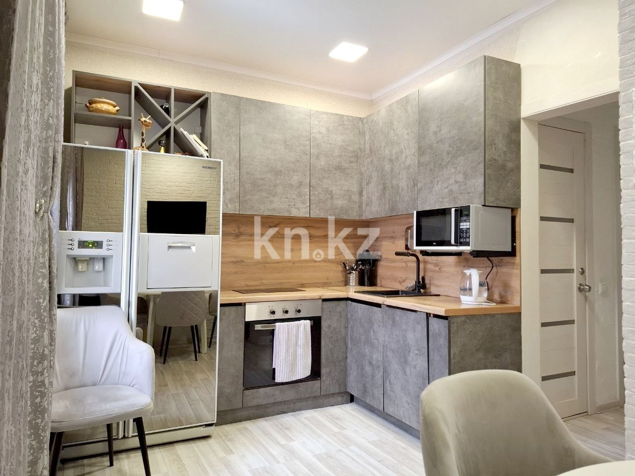 Продажа 3-комнатной квартиры, 85.3 м² - Продажа жилой и коммерческой недвижимости в Усть-Каменогорске фото 1 из 15