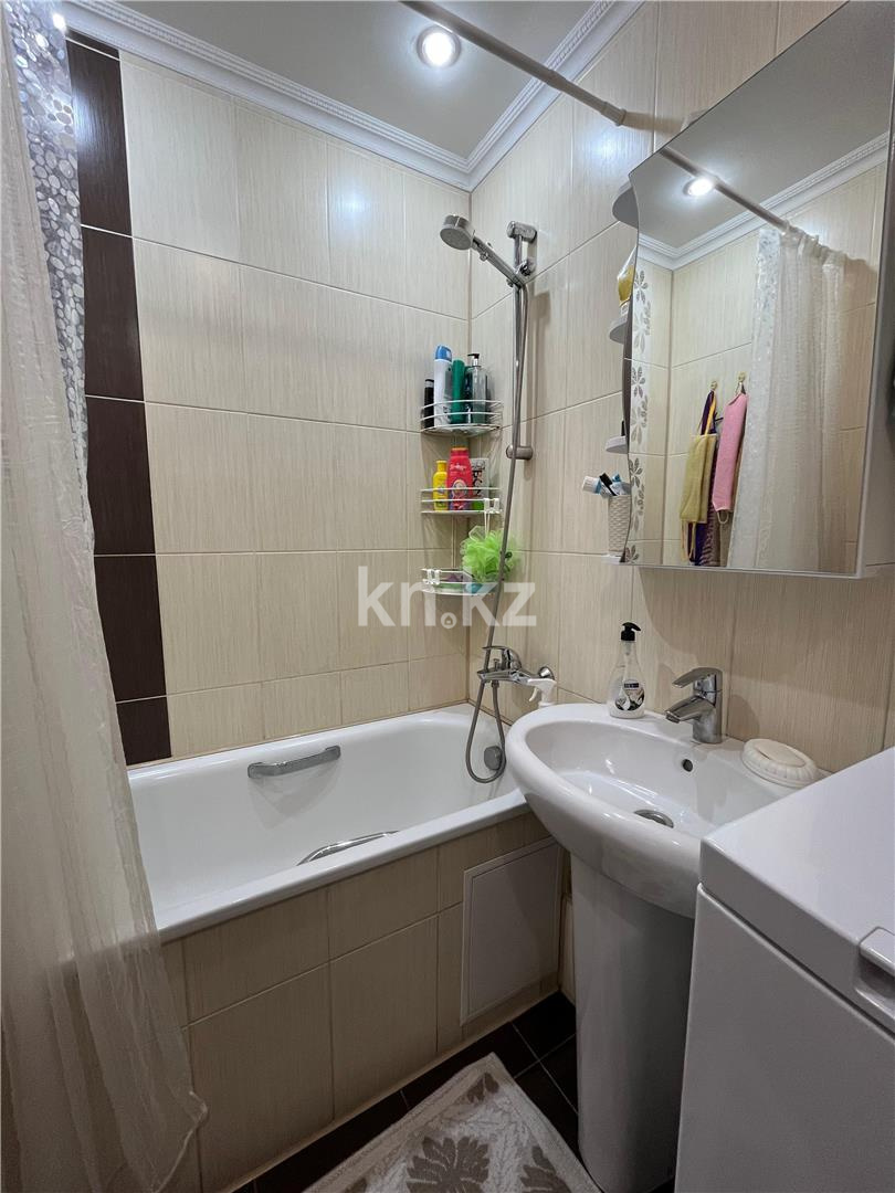 Продажа 5-комнатной квартиры, 94 м², мкр-н Голубые Пруды - Продажа  пятикомнатных квартир в Караганде фото 21 из 33