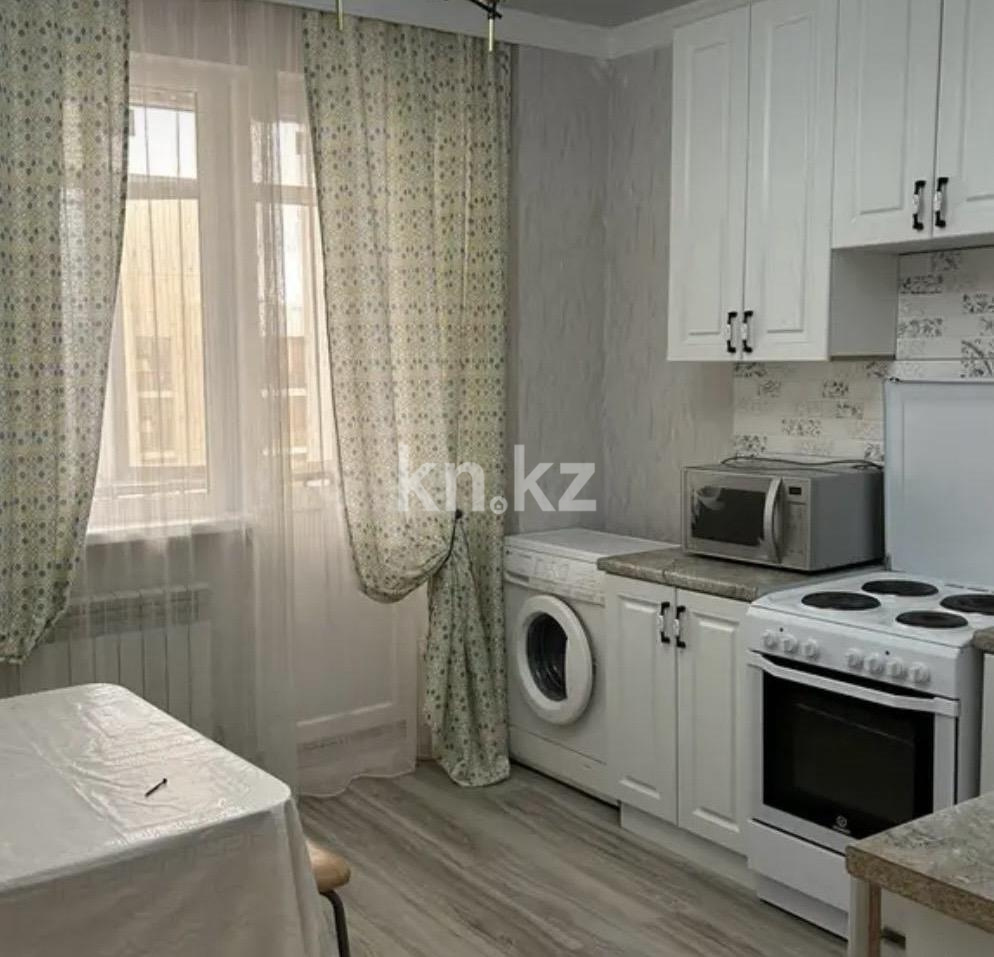 Аренда 2-комнатной квартиры, 70 м², ул. Нажимеденова, дом  39 - Аренда квартир помесячно в Казахстане фото 1 из 9