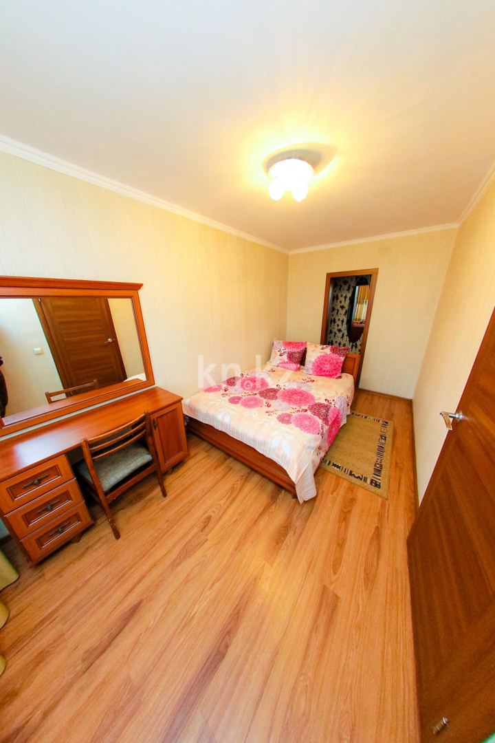 Аренда 2-комнатной квартиры посуточно, 50 м², ул. Кайсенова, дом  123 - Аренда квартир посуточно в Усть-Каменогорске фото 3 из 12