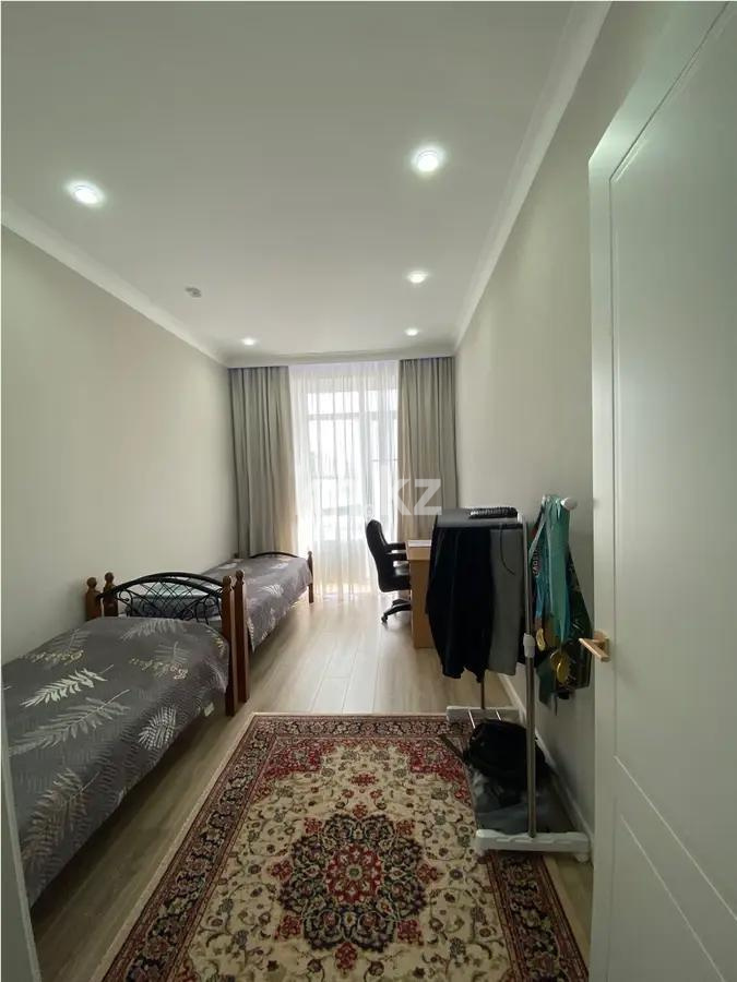 Продажа 3-комнатной квартиры, 97 м², мкр-н Степной-4, дом  участок 23/2 - Продажа квартир в Караганде фото 3 из 6