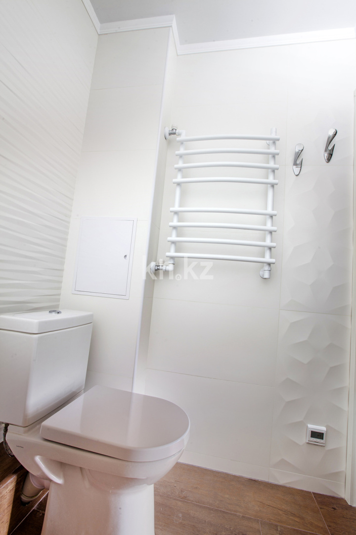 Продажа 2-комнатной квартиры, 43 м², мкр-н Аксай-2 в Алматы - фото 7