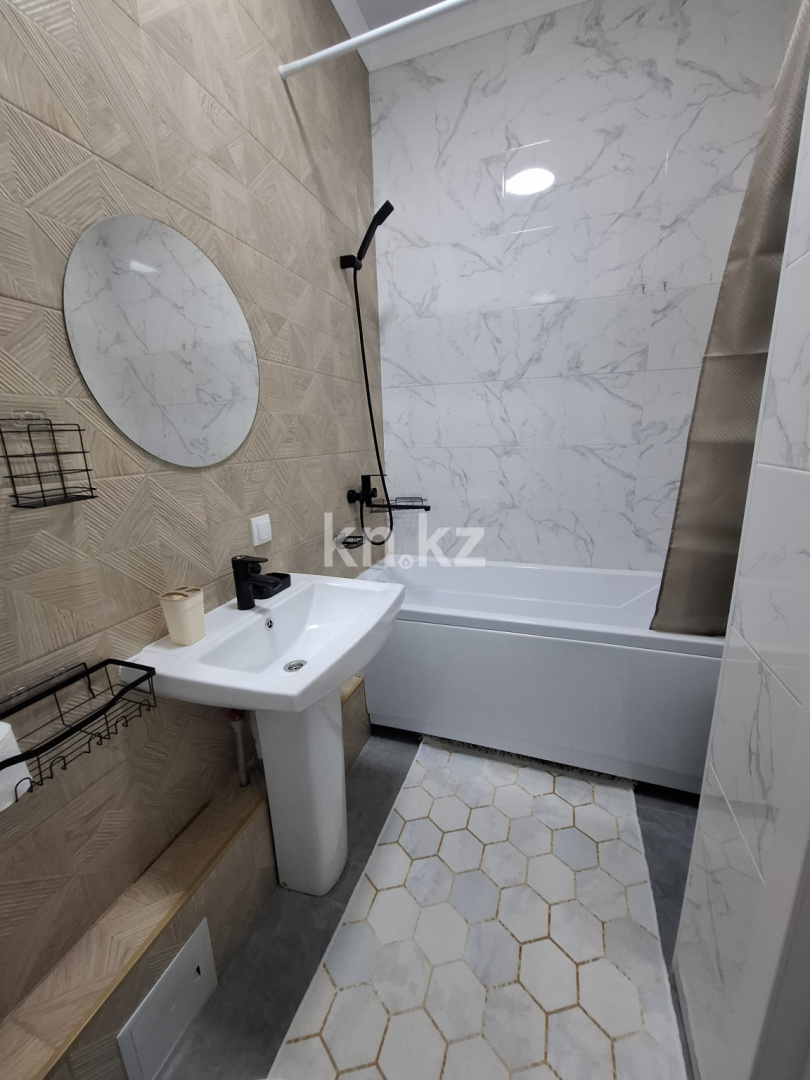 Продажа 1-комнатной квартиры, 38.6 м², Раимбека, дом  348/1 - ул. Емцова в Алматы - фото 3