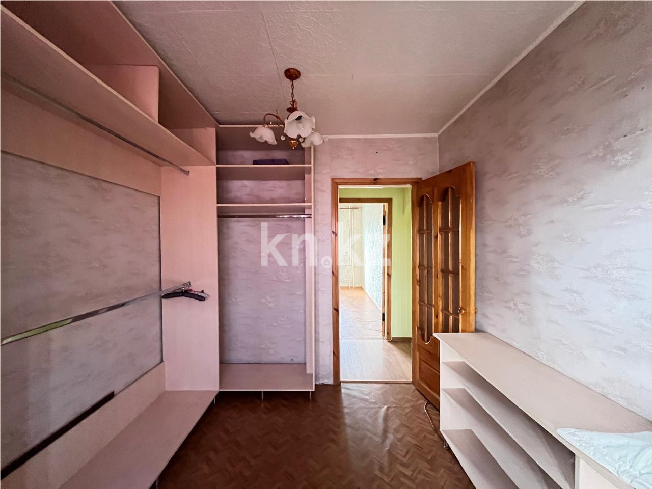 Продажа 4-комнатной квартиры, 79 м², ул. Дюсембекова, дом  67 - Продажа  четырехкомнатных квартир в Караганде фото 7 из 19