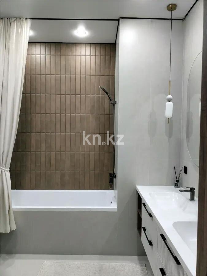 Продажа 4-комнатной квартиры, 132.9 м² в Астане - фото 5