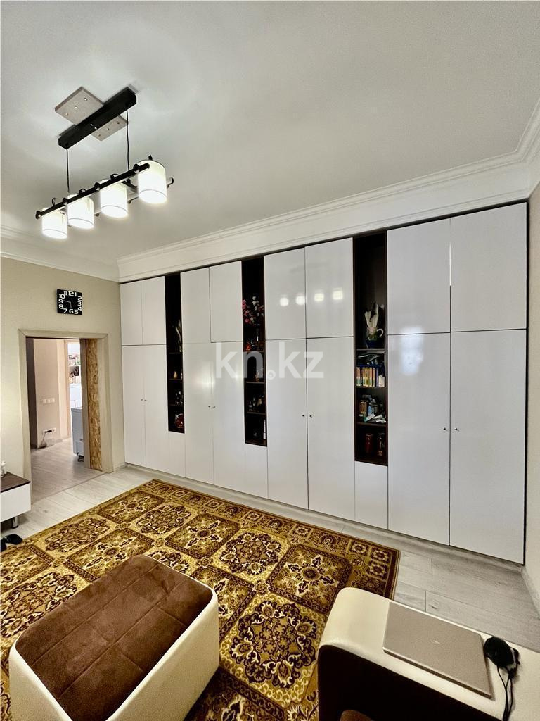 Продажа 5-комнатного дома, 210 м², ул. Мынбаева, дом  106 - Продажа квартир в Караганде фото 3 из 25