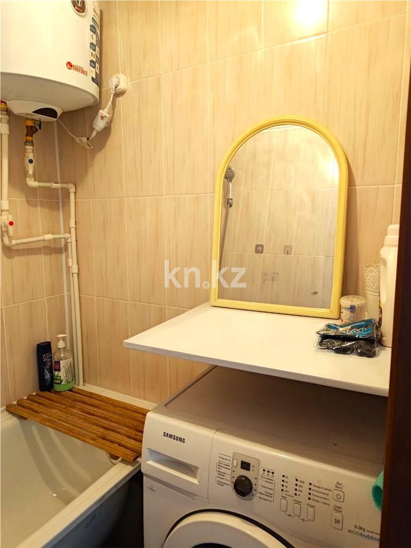 Продажа 1-комнатной квартиры, 31 м², 23 мкр., дом  39а в Караганде - фото 9