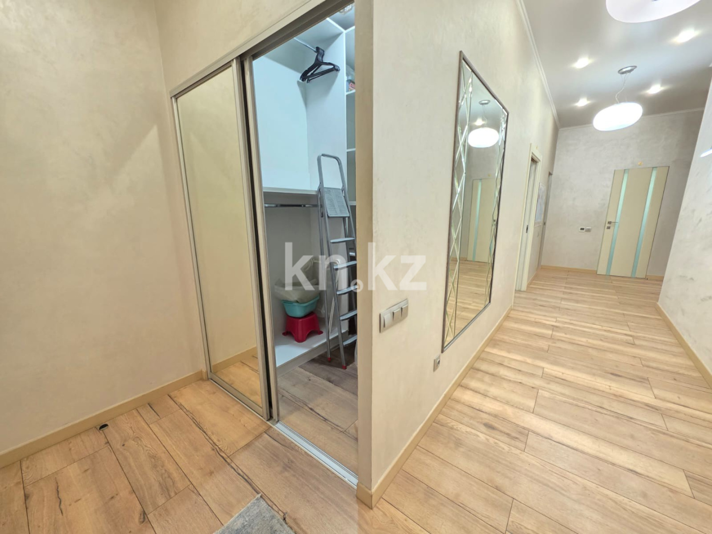 Аренда 4-комнатной квартиры, 120 м² - Аренда квартир помесячно в Алматы фото 2 из 18